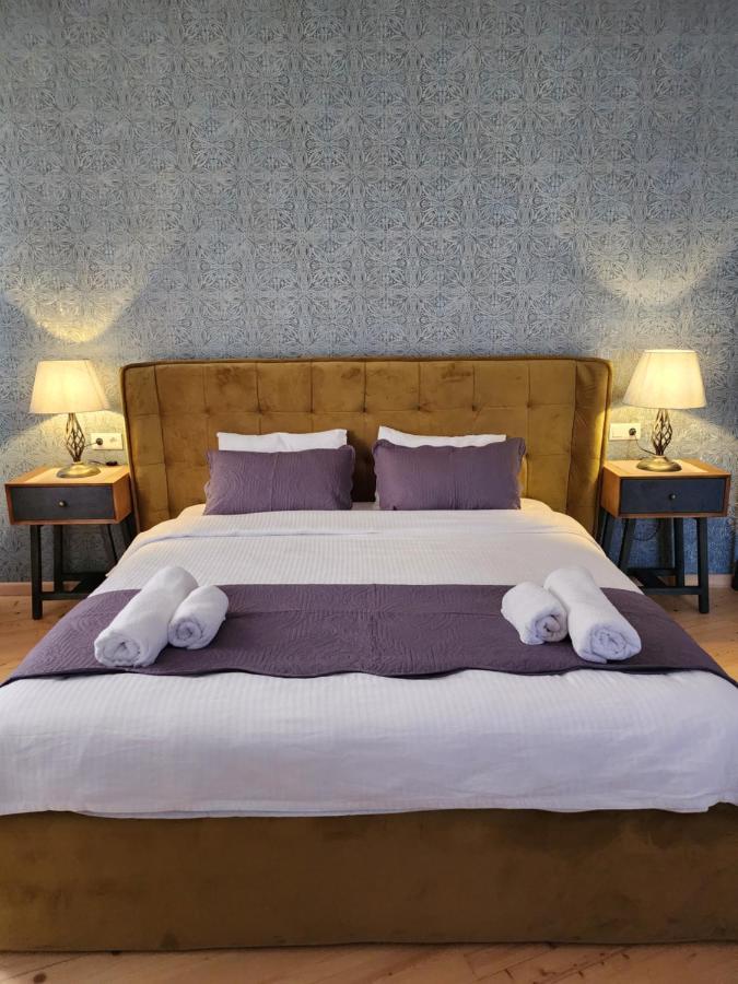Old Gold Anteon Apartament