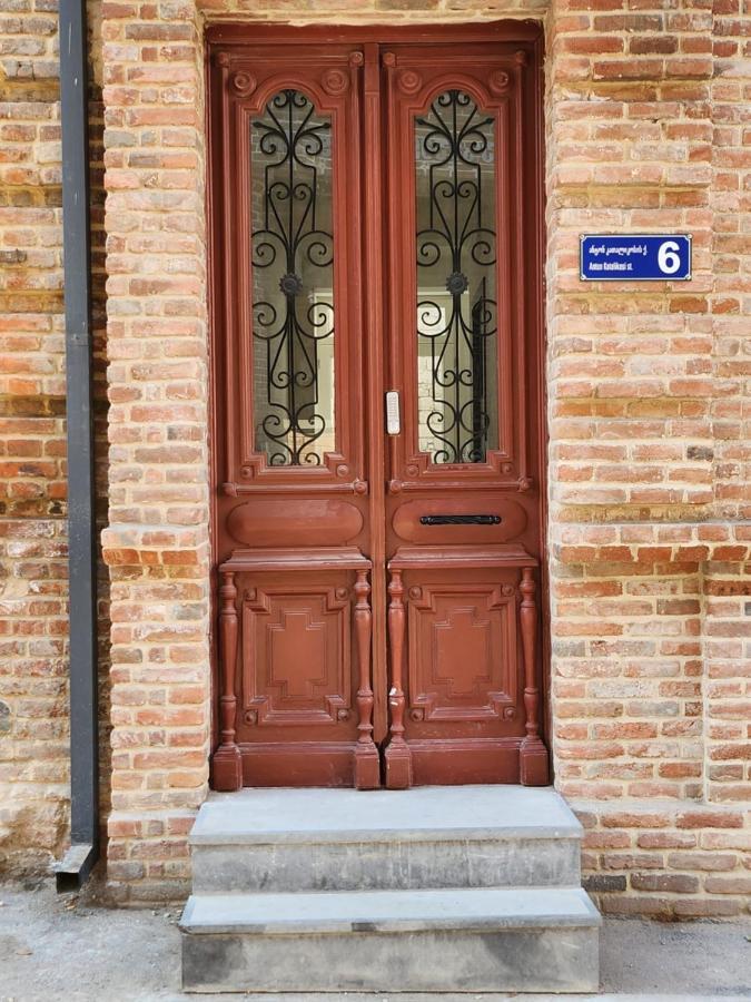 Old Gold Anteon Apartment Tbilisi