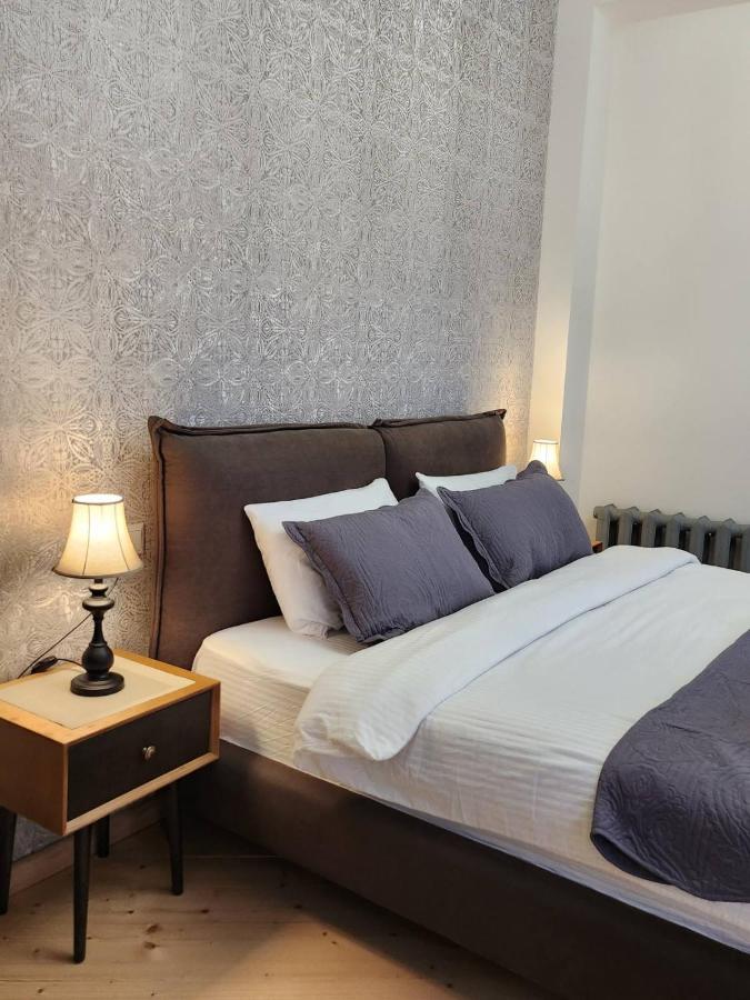Old Gold Anteon Apartament *