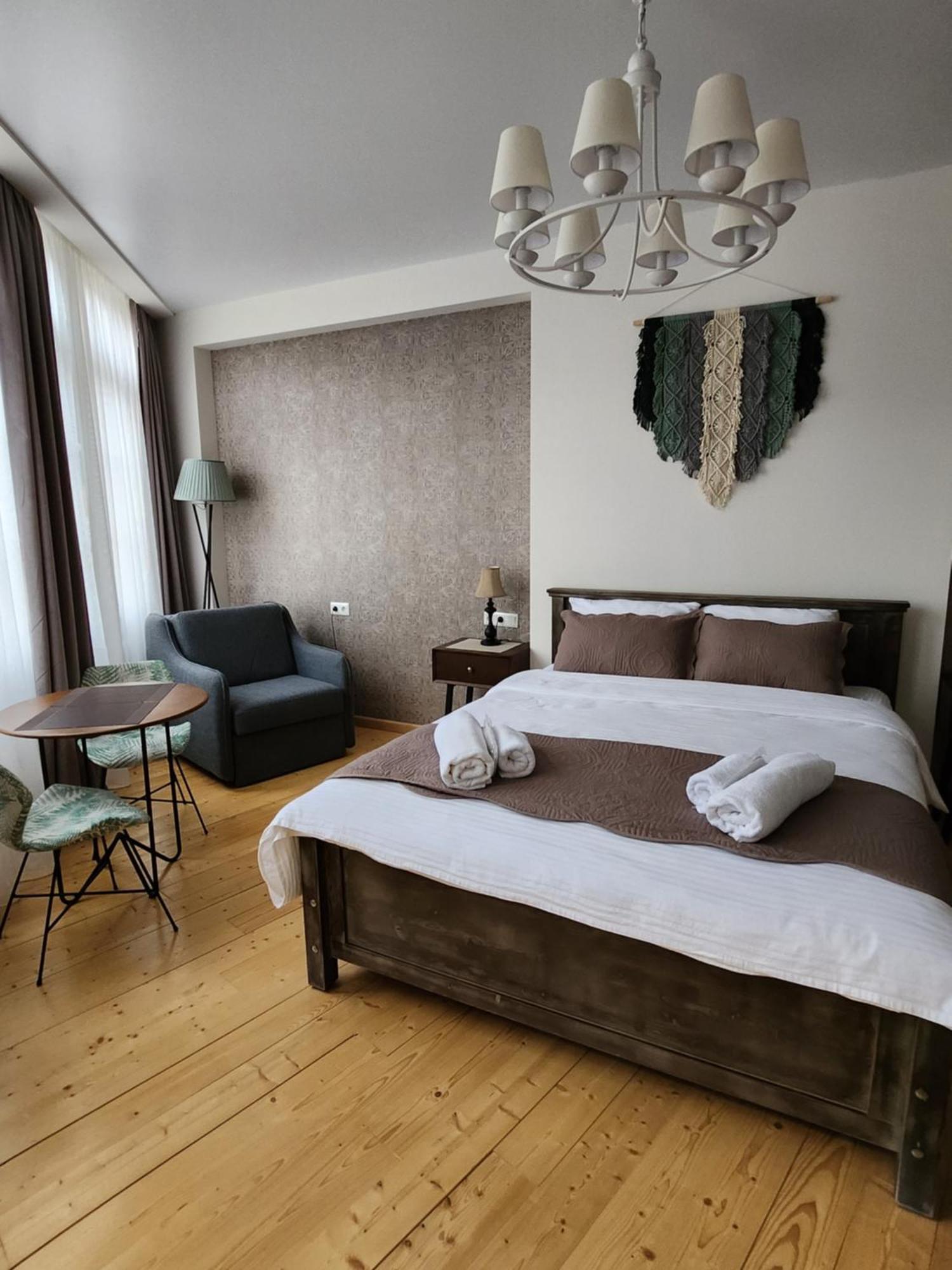 Old Gold Anteon Apartament